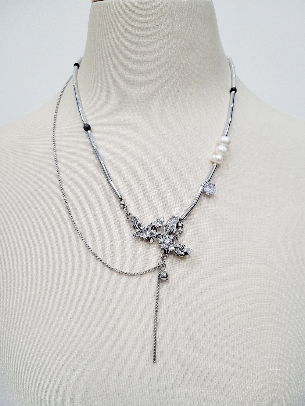 Brand New Stainless Steel Fresh Water Pearl Butterfly Rhinestone Necklace